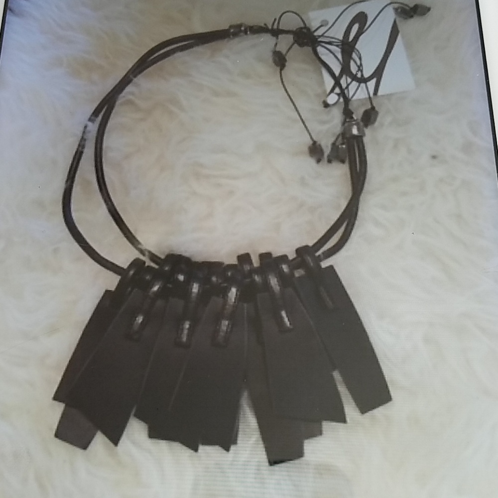 Boho leather and brass bib necklace - Picture 2 of 5